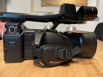 PANASONIC AG AC30 - 5