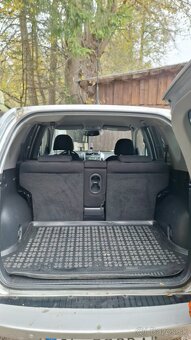 Toyota RAV4 - 5