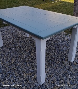 Masívny jedálenský stôl - 5