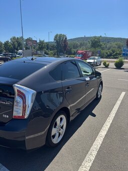 Na predaj Toyota Prius 2013 - 5