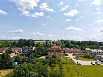 Veľký rovinatý pozemok v Uníne – 4877 m2 priestoru pre... - 5