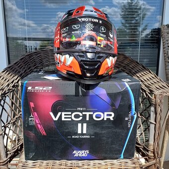 Silniční integrální přilba Ls2 Vector II - 5