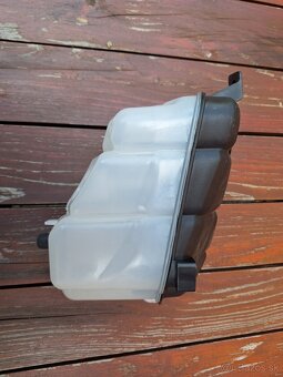 Expanzná nádoba na Ford Mondeo - 5