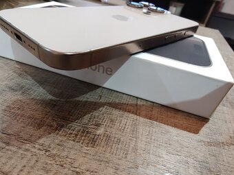 Apple iPhone 16 Pro 128GB - 5