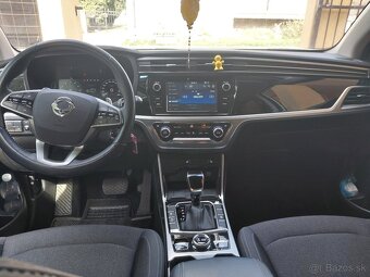 SsangYong Korando Style + 4×4 automat, 15 300km - 5
