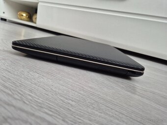 ASUS Vivobook X540M 15,6" Nova baterka 150 € - 5