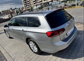 Volkswagen Passat Variant 2.0 TDI EVO Business DSG - 5
