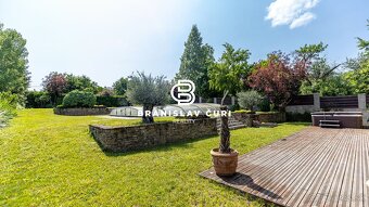 6 IZB. DOM NA PEREŠI S JAZIERKOM A NÁDHERNOU ZÁHRADOU - 5