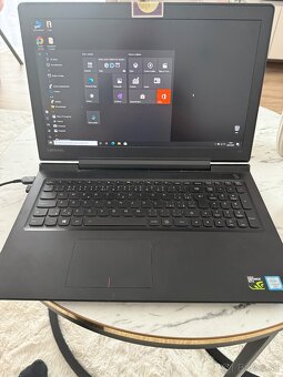 Predám notebook Lenovo - 5