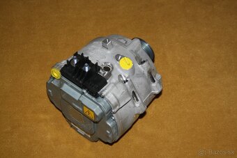 AUDI A6 A7 A8 Q7 Q8 3.0TFSI STARTER-GENERATOR 48V 250A - 5