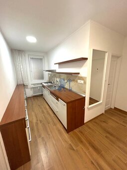 Ponúkame na prenájom 1-izbový byt v tichej lokalite mesta Se - 5