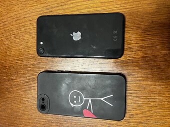 Predám IPhone SE - 5