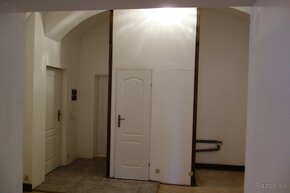2 izb. byt so saunou v historickom dome v centre - 5