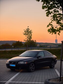 Volvo S60 D5 R-Design - 5
