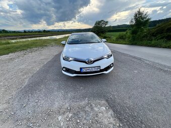 PREDAM TOYOTU AURIS 1,6 97kw 2017 - 5