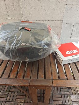 Kufor Givi 47L - 5