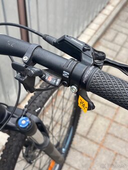 Horský bicykel Kross Hexagon 8.0 27,5” - 5
