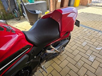 Honda CBR650R 2022 v TP 35kW - 5