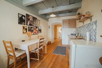 Zrekonštruovaný zariadený dom pri Námestí Svätej Trojice - 5