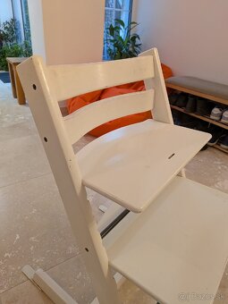 Stokke biela detská rastúca stolička - 5