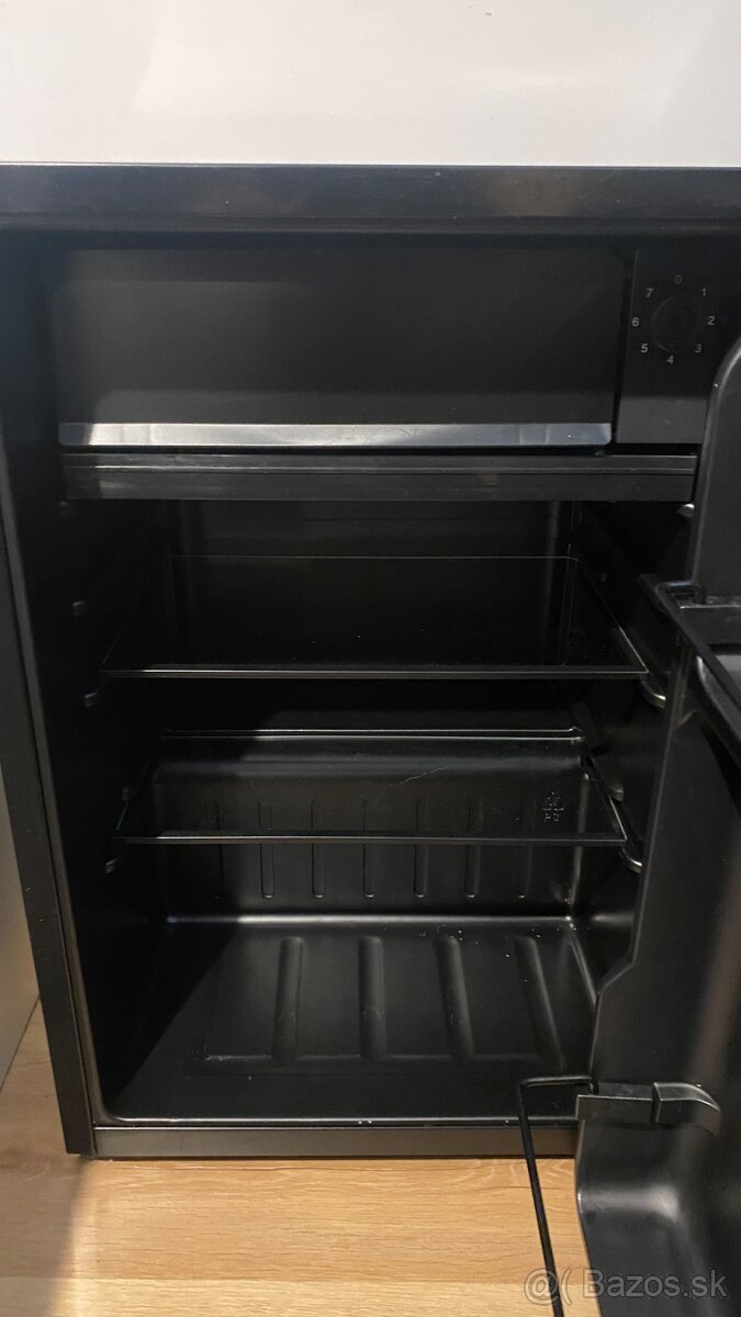 Predam mini chladnicku - 6