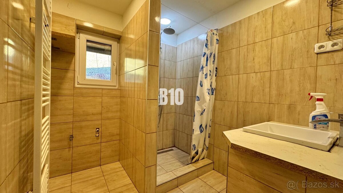 REZERVOVANÉ-Rodinný dom v peknom prostredí - Polerieka - 6