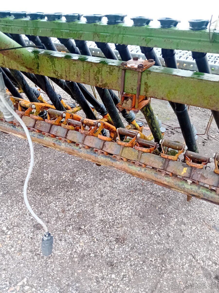 Sejacka amazone 302 z rotačných brán - 6