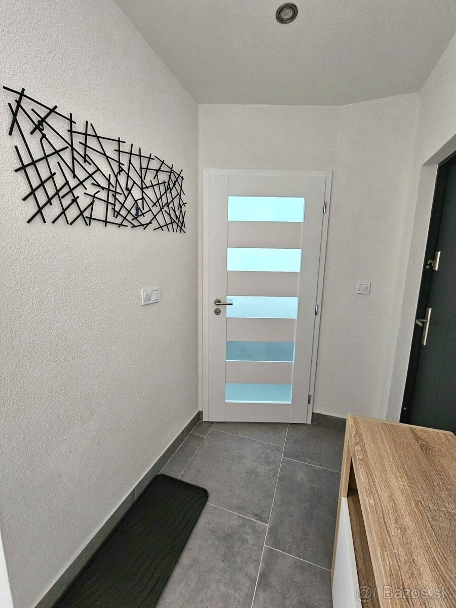 Prenájom 1 izbový byt - 6