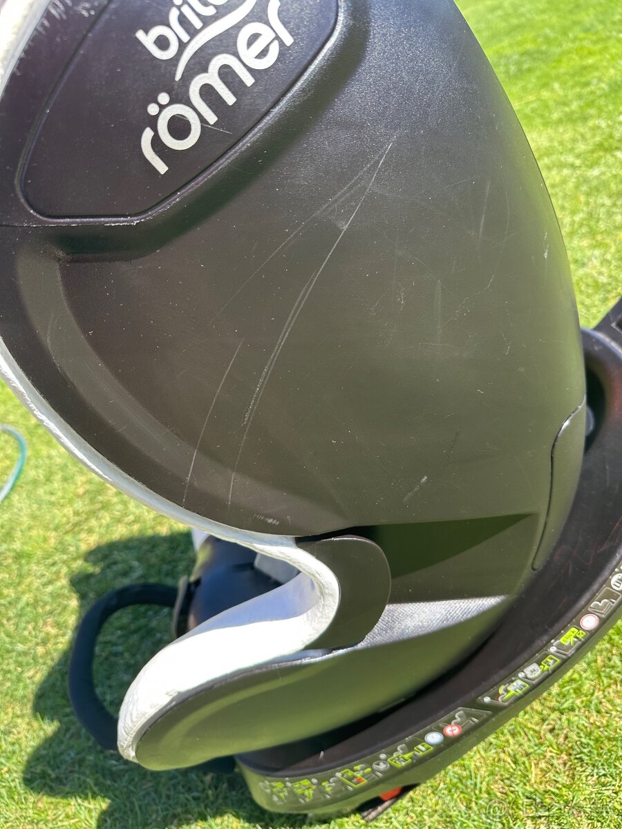 Britax Römer Dualfix otočná - 6
