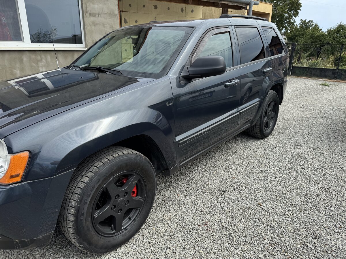 Predám/vymenim jeep 3.7 laredo 157kW. 2007/10 - 6