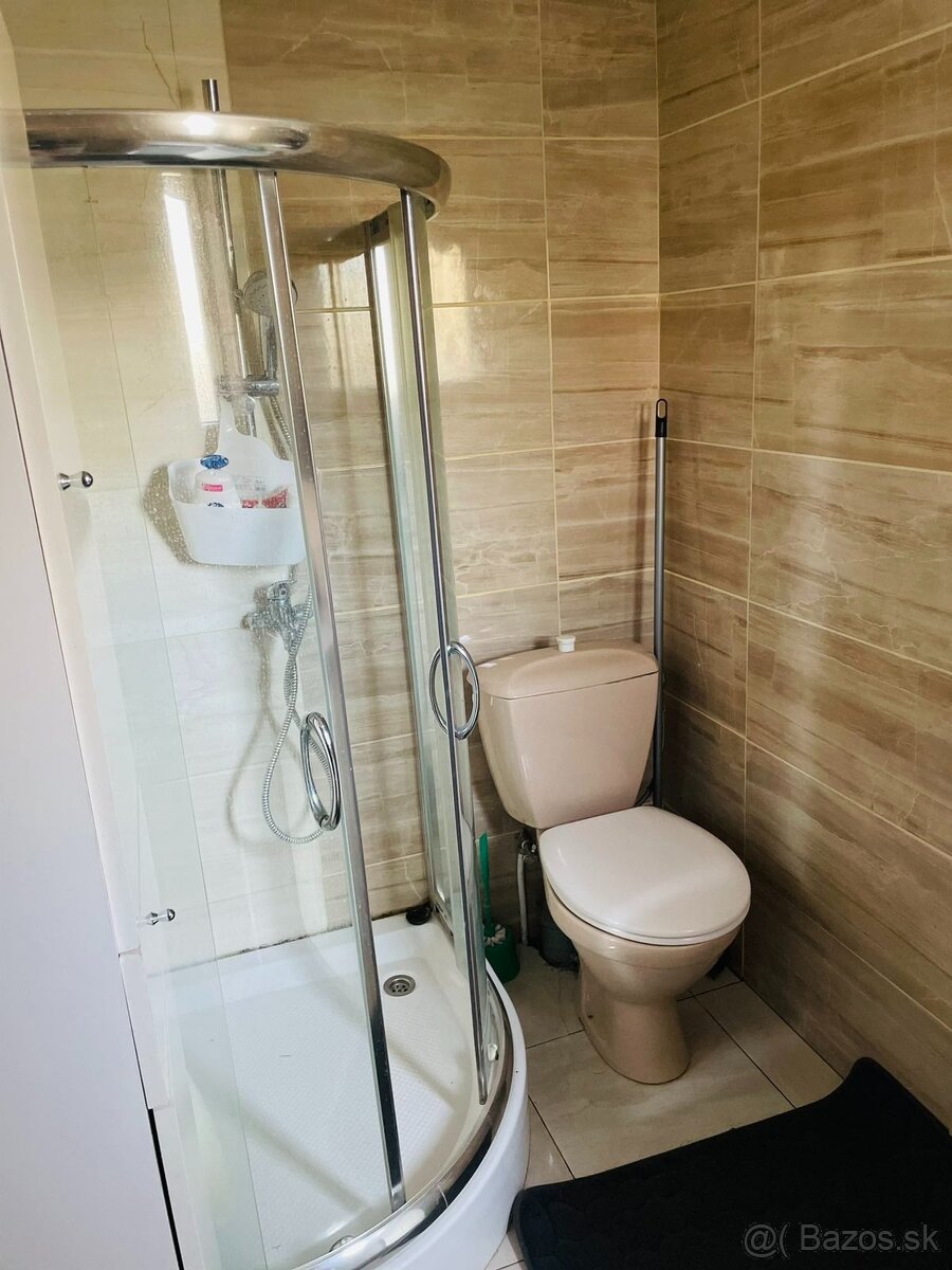 Na predaj veľmi pekná chata na celoročné bývanie -Geča - 6