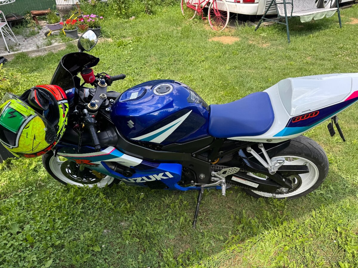 SUZUKI GSXR 600 K4 - 6