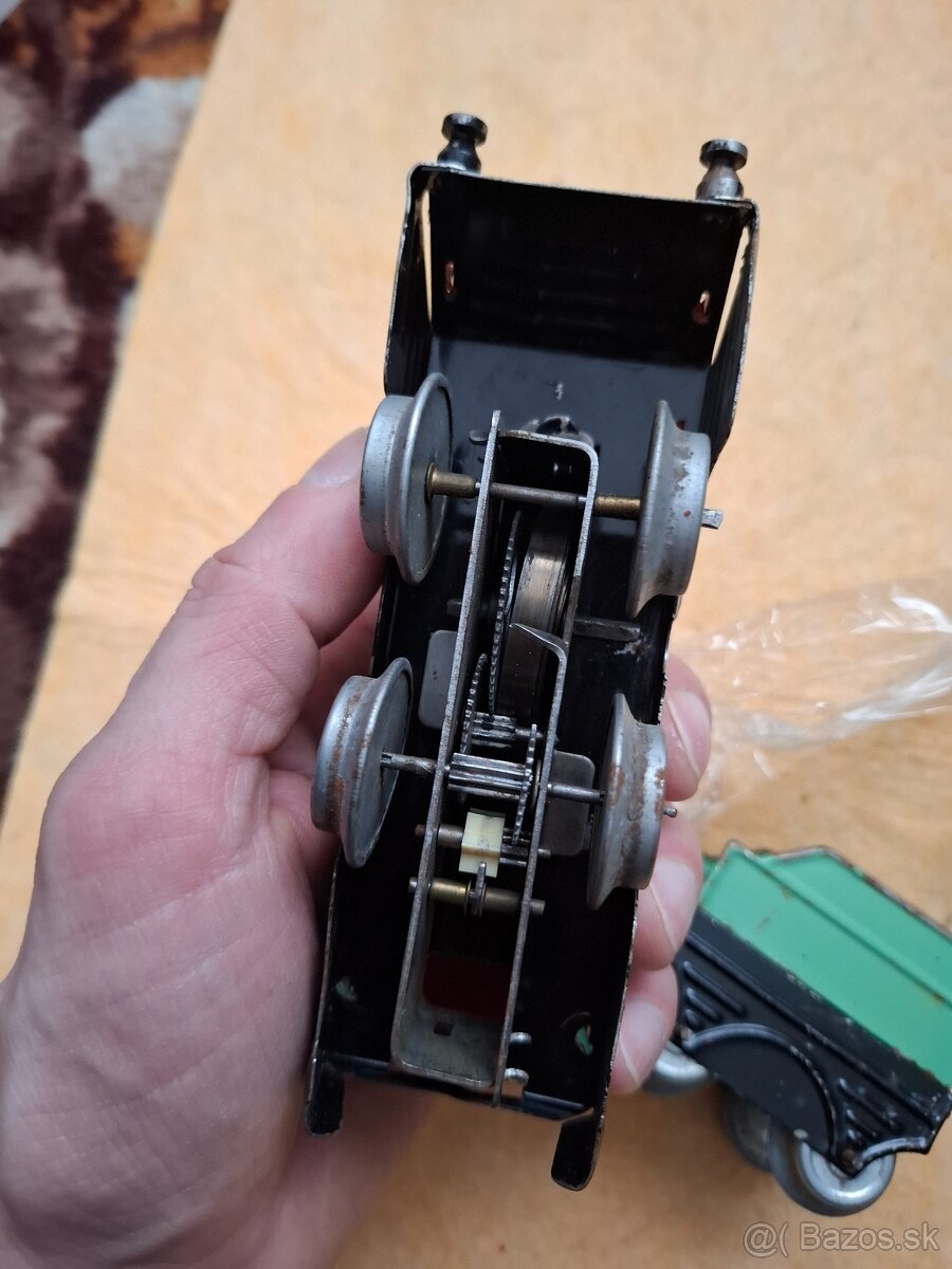 Stará kovová hračka - vláčik Igra - 6