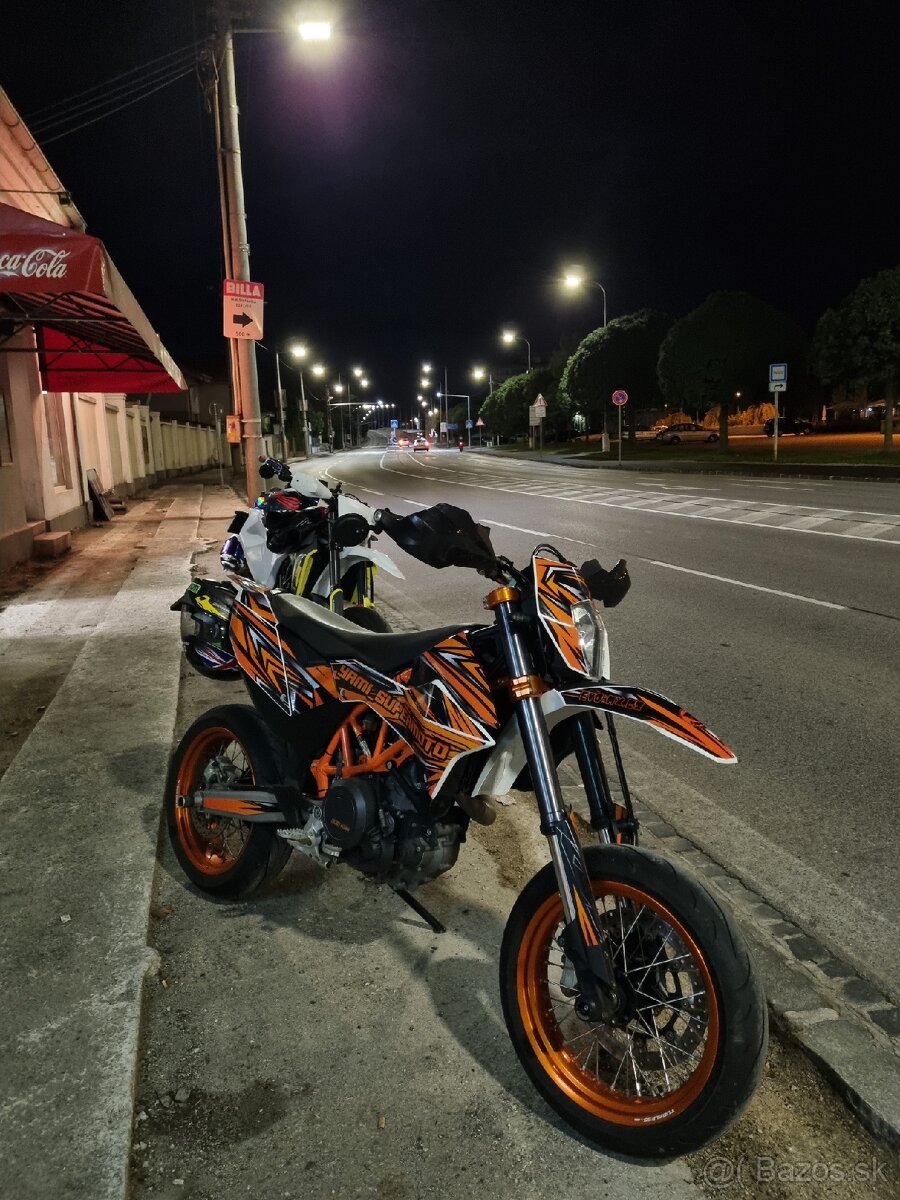 KTM SMC 690 R Supermoto - 6
