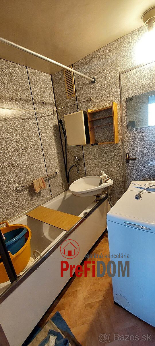 PREDAJ veľký 4 izbový byt Žarnovica. Výmera bytu 80m2. - 6