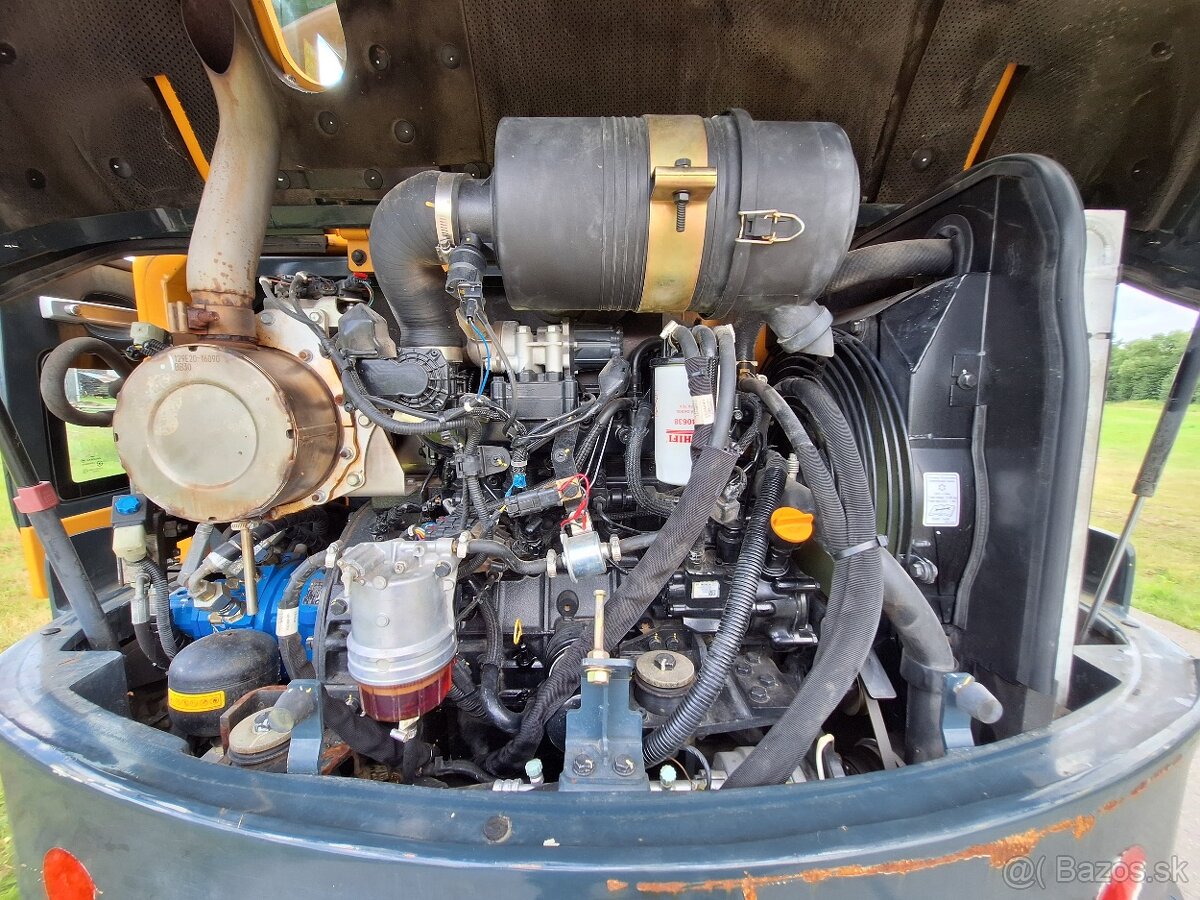 Kolesový otočný bager Hyundai 55w-9a robex - 6