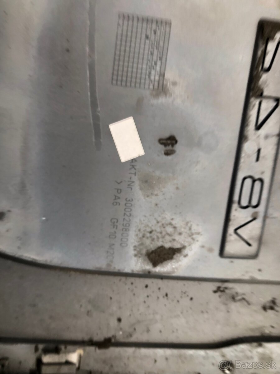 AUDI Q7 - Kryt motora 4.2 TDI V8 - 6