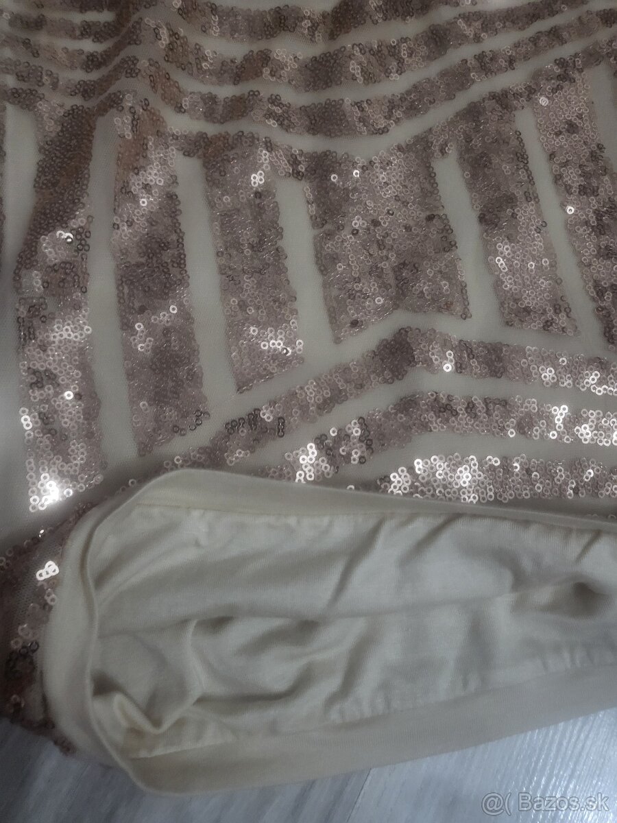 Zlaté koktejlové mini šaty - 6