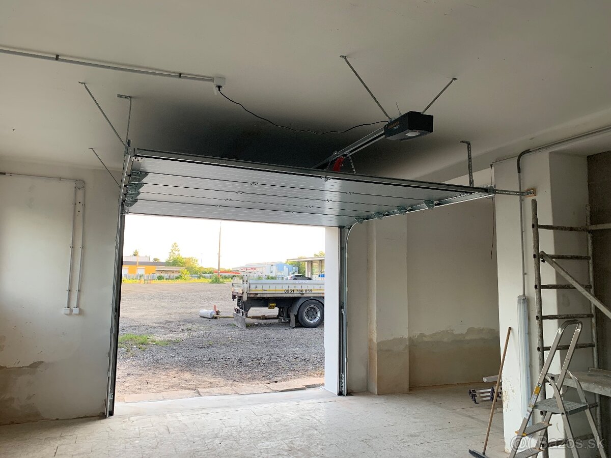 HĽADÁME MONTÁŽNIKA OKIEN A DVERÍ - 6