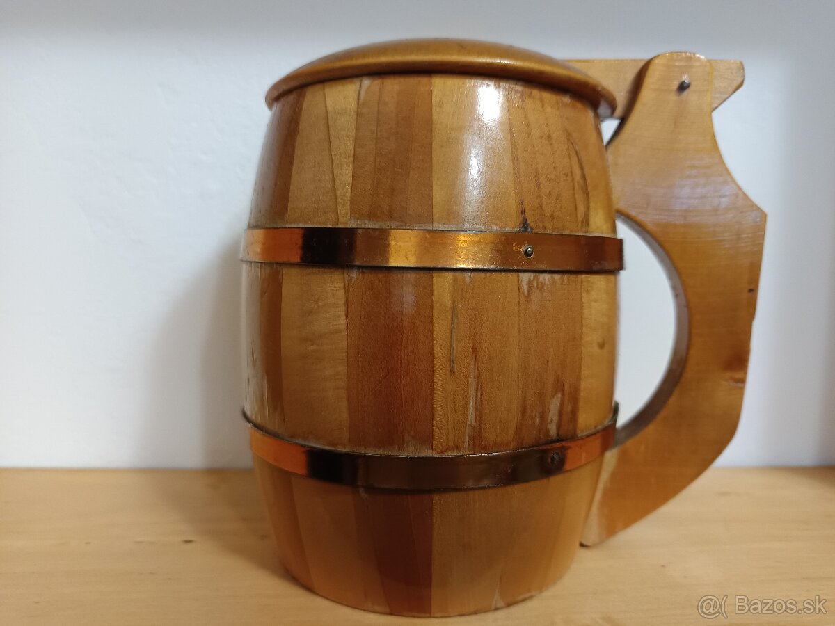 Staré drevené črpaky v dobrom stave - 6