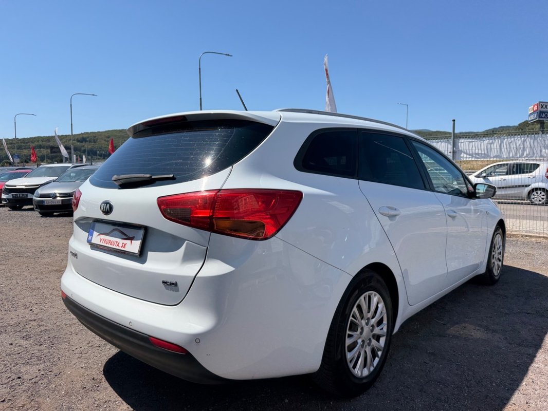 Kia SW 1,6 CRDi GOLD - 6