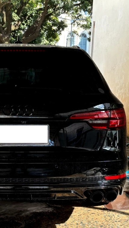 Nerezová koncovka výfuku Carbon dizajn s logom Akrapovič - 6