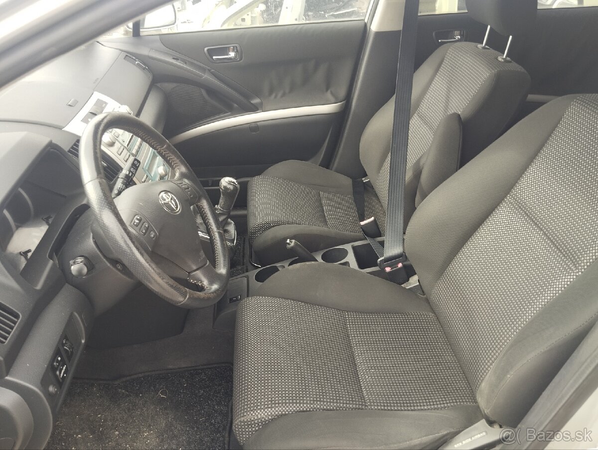 Toyota Corolla Verso ROZPREDÁM - 6