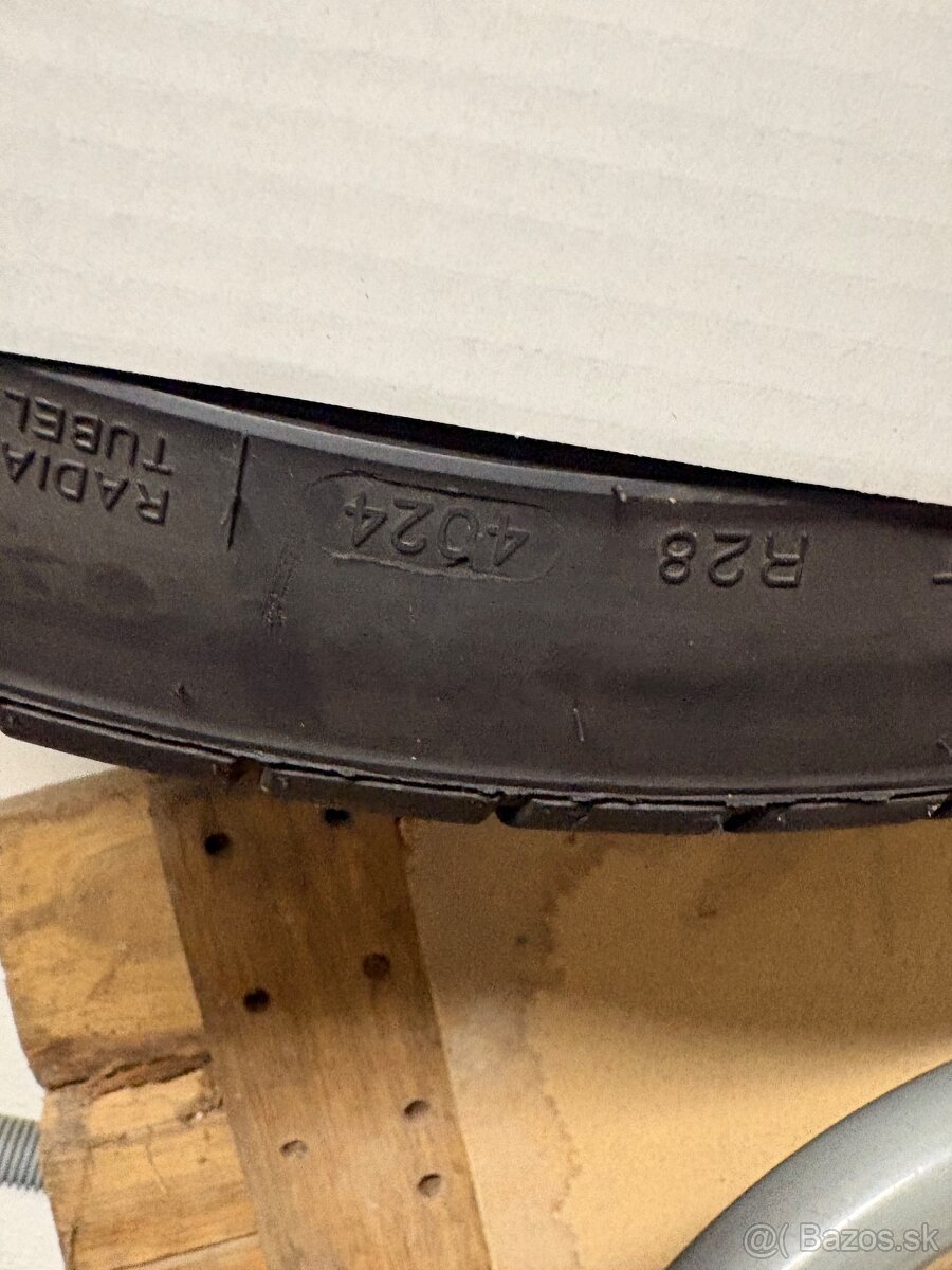 Dvojrozmer 245/40r20 a 275/35r20 - 6