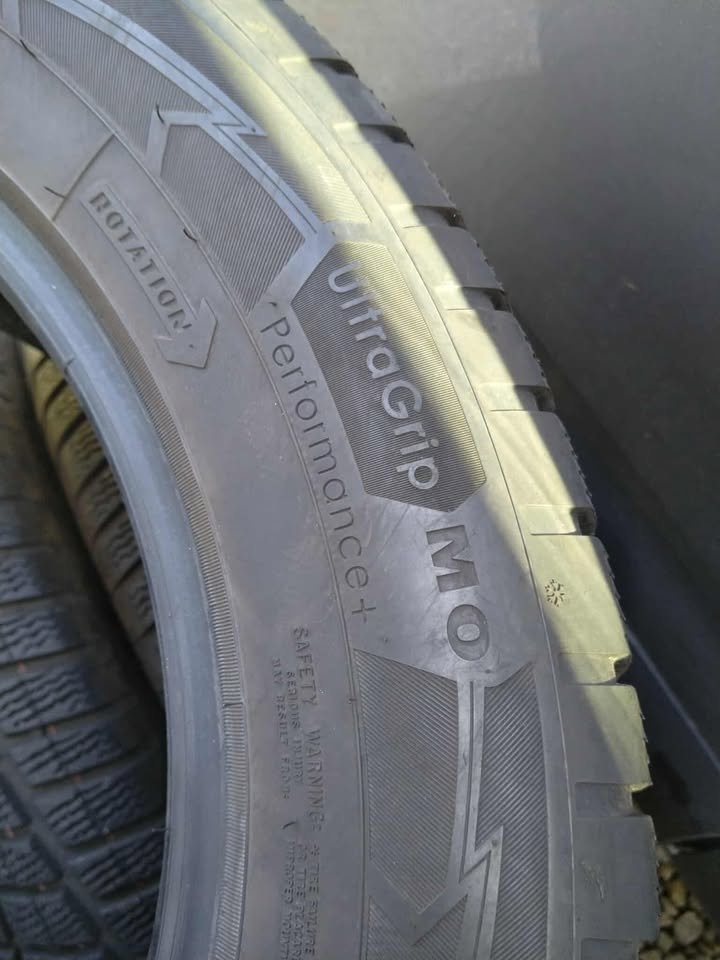 235/60 R 18 zimné + alu VOLVO. - 6