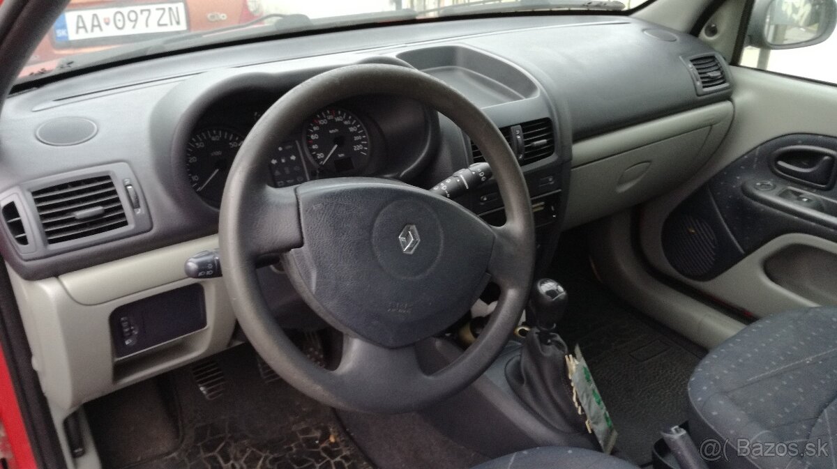Predám Renault Clio - 6