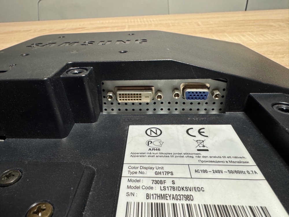 17" LCD monitor Acer / Samsung - 6