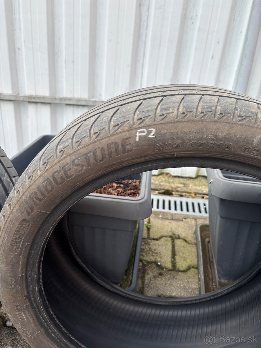 Predám 225/40r18 92y - 6