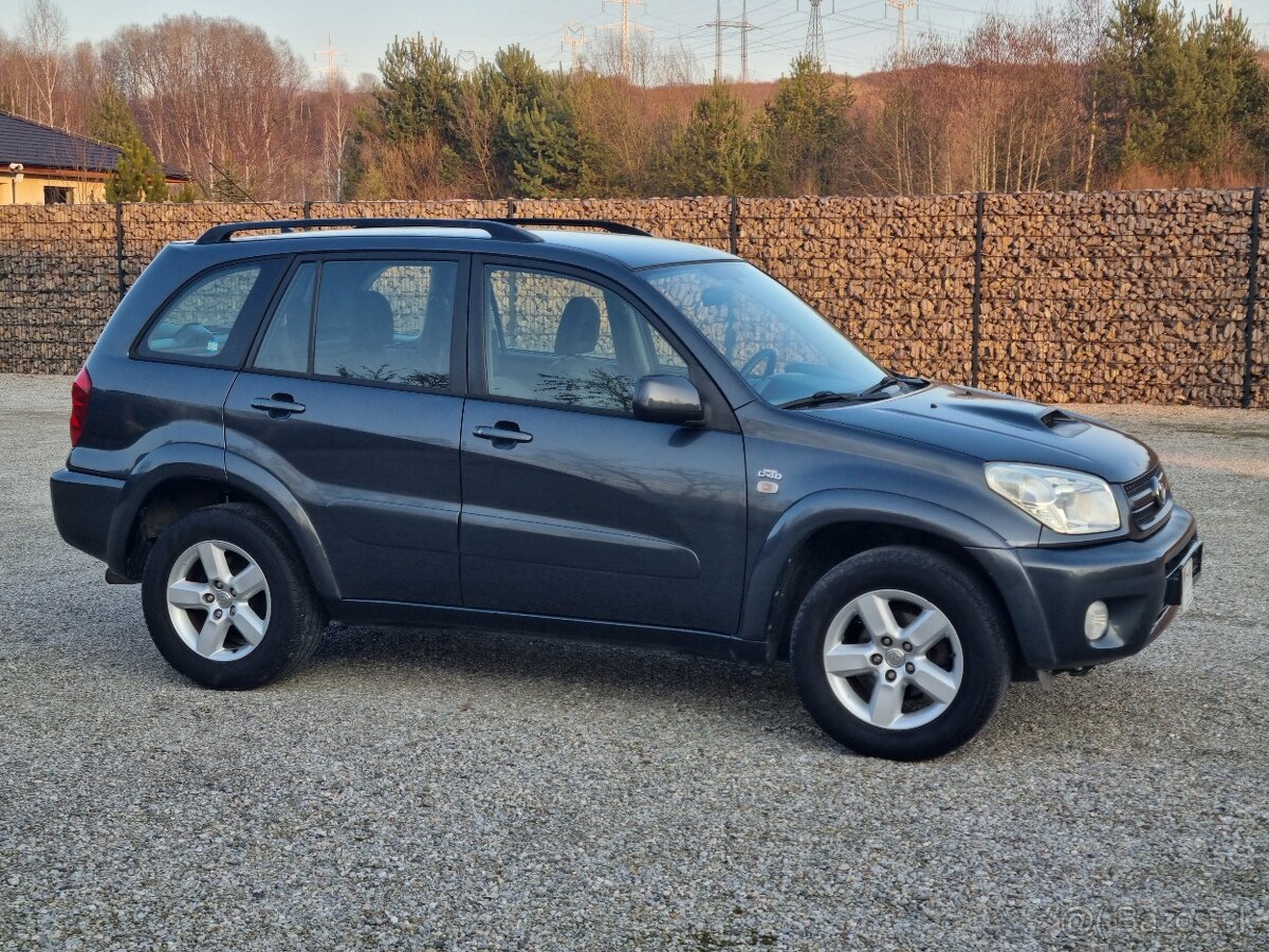 TOYOTA RAV4 2,0D4D 4X4 - 6