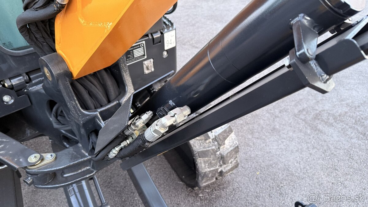 Minibager YUCHAI U35 Premium 3860 kg - 6